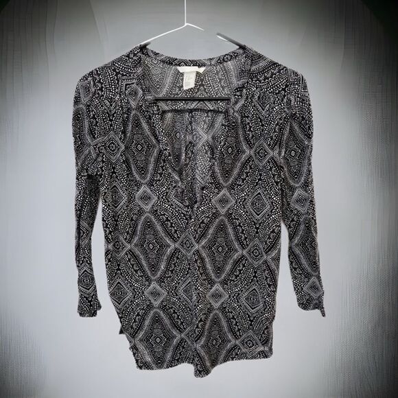 H&M blouse!!!  - Picture 1 of 4
